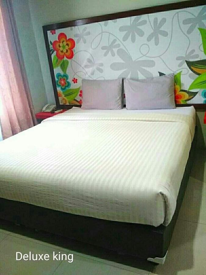 Hotel Syariah Grand Jamee Sunggal Экстерьер фото